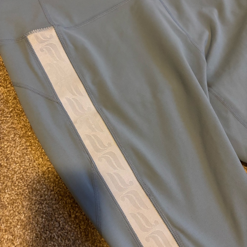 FABLETICS LEGGINGS - Picture 3 of 4
